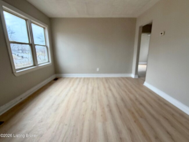 6520 Miles Ave in Louisville, KY - Building Photo - Building Photo