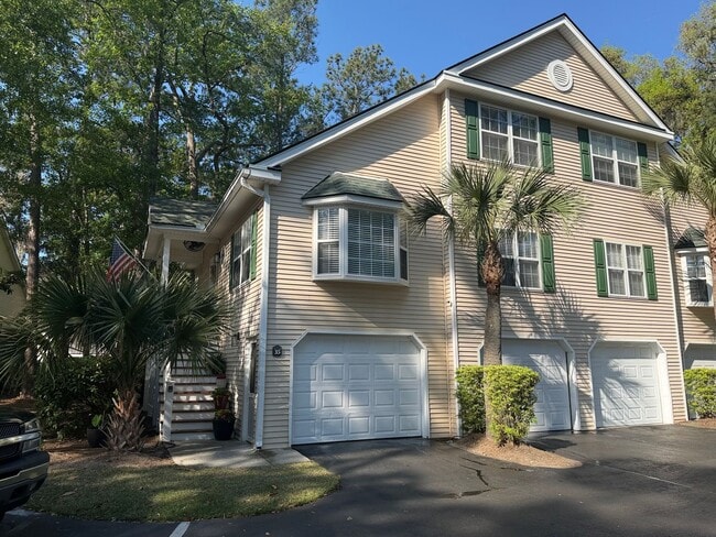 property at 35 Brittany Pl Dr