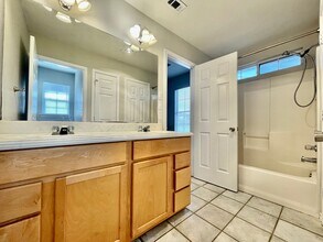 609 Chicago St in San Marcos, TX - Building Photo - Building Photo