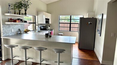 528 SW 166th Terrace in Weston, FL - Building Photo - Building Photo