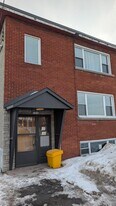 246 Ste-Anne Av in Ottawa, ON - Building Photo