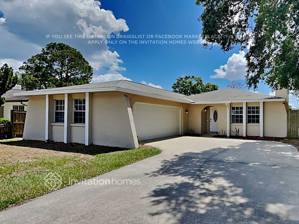 11629 Country Run Rd in Tampa, FL - Building Photo