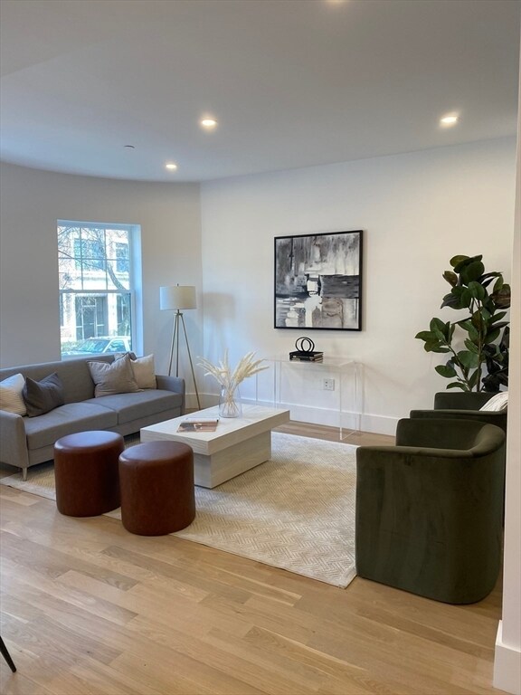 65 Pleasant St, Unit 1 in Brookline, MA - Building Photo - Building Photo