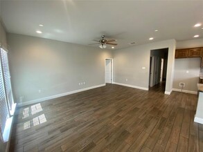 1101 Grindstone Rd-Unit -112 in Weatherford, TX - Foto de edificio - Building Photo