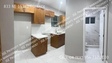 833 NE 153rd Terrace in Miami, FL - Building Photo - Building Photo