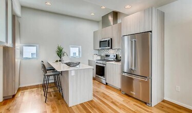 3250 Federal Blvd in Denver, CO - Building Photo - Building Photo