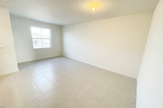 2352 NW 125 St in Miami Shores, FL - Building Photo - Building Photo