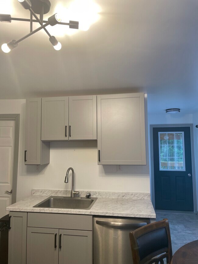 2397 Railroad St in Clayville, NY - Building Photo - Building Photo