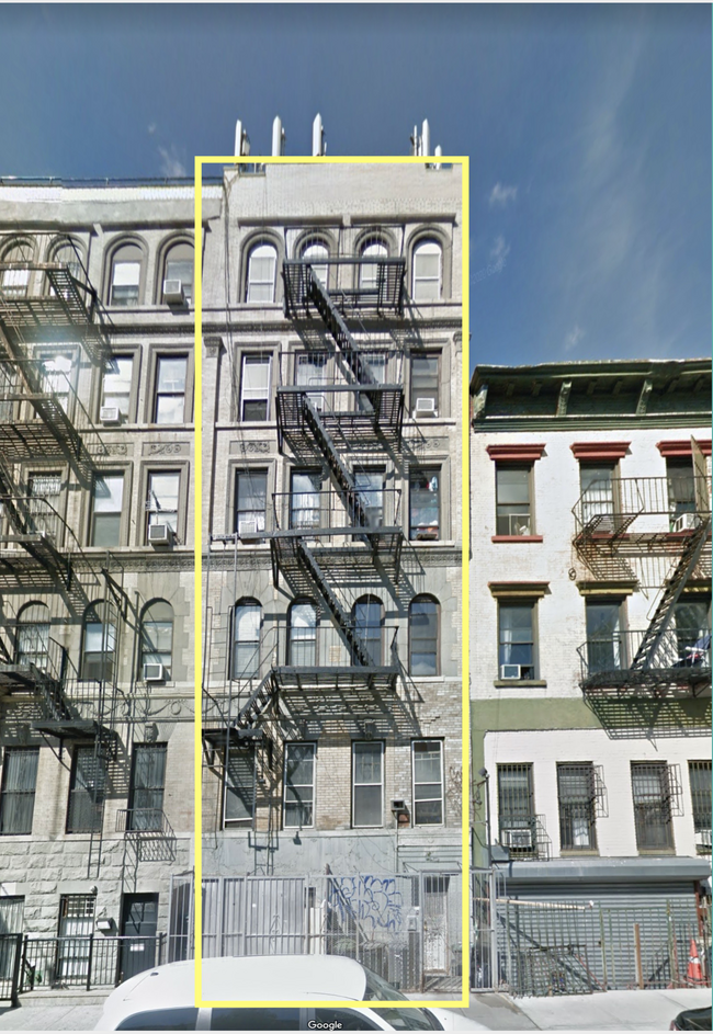 221 Henry St in New York, NY - Building Photo - Building Photo