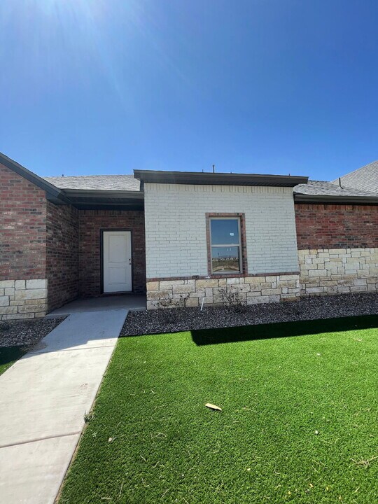 2527 134th St in Lubbock, TX - Building Photo