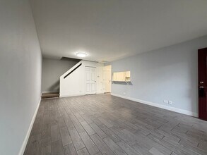 345 N Gregory St in Aurora, IL - Foto de edificio - Building Photo