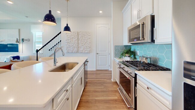 10299 Pk Ests Ave in Orlando, FL - Building Photo - Building Photo