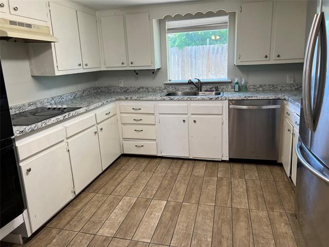 220 W Denison Ave in Bonham, TX - Building Photo - Building Photo