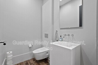 8829 E Rowel Rd in Scottsdale, AZ - Building Photo - Building Photo