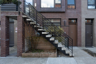 266 Greene Ave in Brooklyn, NY - Foto de edificio - Building Photo