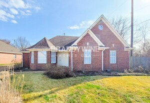 6301 Ragan Farm Dr in Memphis, TN - Building Photo
