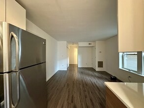 925 W Carmen Ave in Chicago, IL - Foto de edificio - Building Photo