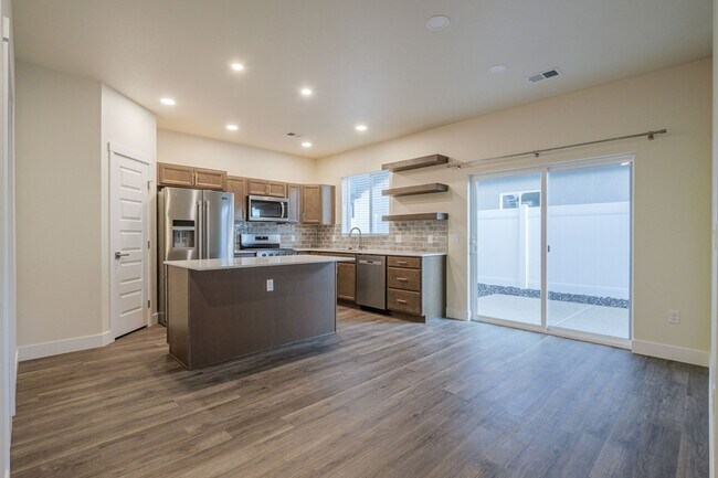 property at 2452 Hamilton Rd