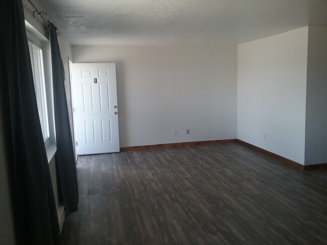 150 Cliff House Rd, Unit 1 in Walker Lake, NV - Building Photo - Building Photo