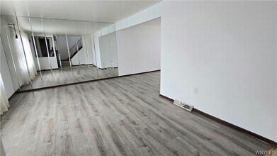 182 Woodcrest Dr in Buffalo, NY - Building Photo - Building Photo