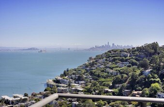 540 Sausalito Blvd in Sausalito, CA - Building Photo - Building Photo