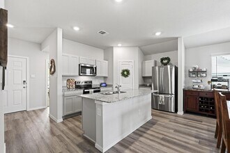 405 Perry Pl in Rockdale, TX - Building Photo - Building Photo