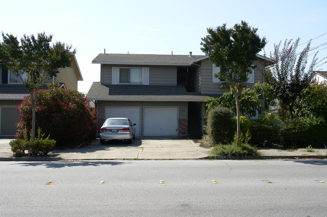 1611 Redwood Ave in Redwood City, CA - Building Photo - Building Photo