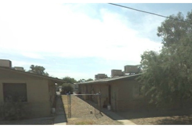 8315 N 61st Ave in Glendale, AZ - Foto de edificio