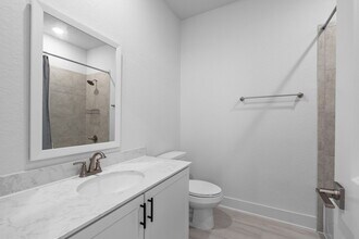 8851 Oakland Rd in San Antonio, TX - Building Photo - Building Photo