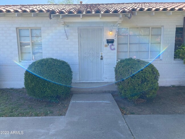 property at 1530 W Mulberry Dr