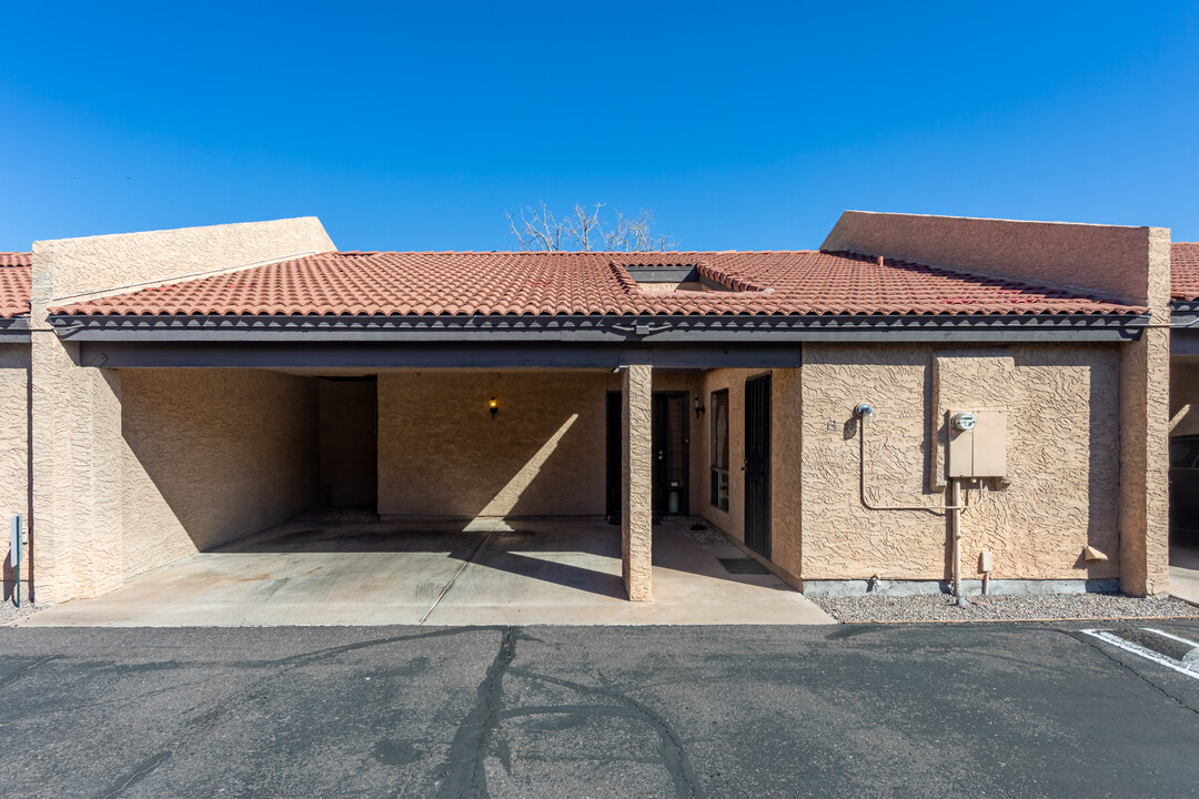 3033 N 37th St in Phoenix, AZ - Building Photo