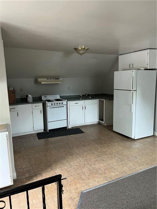 1269 Mendon Rd-Unit -3 in Cumberland, RI - Building Photo