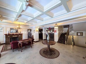 1030 E Ocean Blvd in Long Beach, CA - Foto de edificio - Building Photo