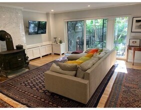13 Louisburg Sq, Unit A in Boston, MA - Building Photo - Building Photo