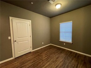 1029 SW 92nd St in Oklahoma City, OK - Building Photo - Building Photo
