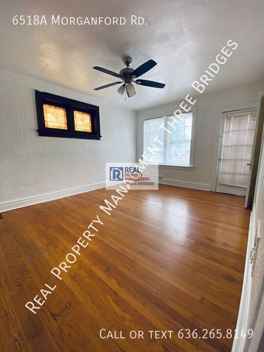 6518 Morgan Ford Rd in St. Louis, MO - Foto de edificio