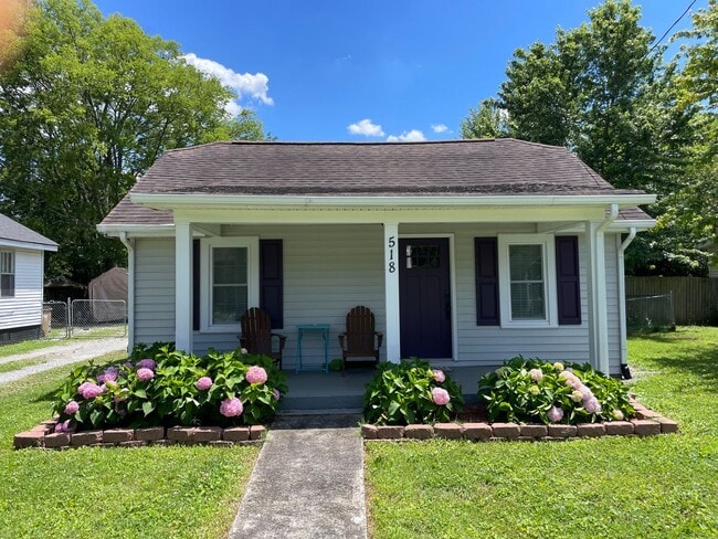 property at 518 E Maple St