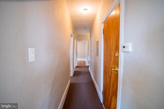 4935 Walnut St-Unit -UNIT 3 in Philadelphia, PA - Building Photo - Building Photo