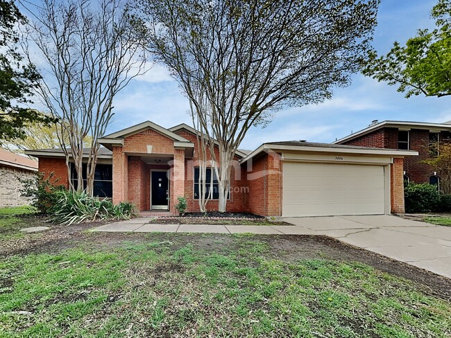 3806 Evinrude Dr