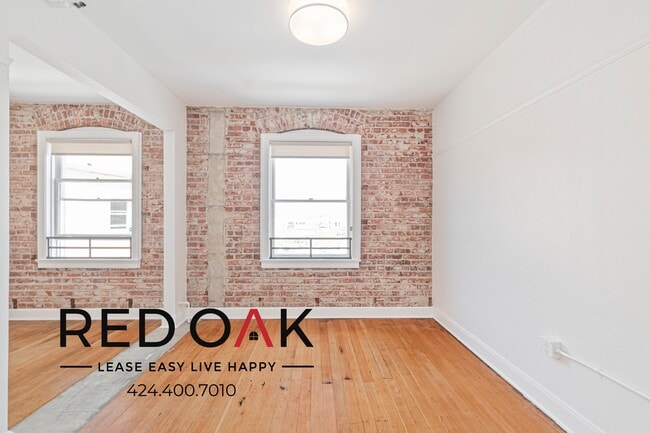 property at 102 N Glendale Ave