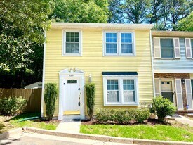 8881 Long Beach Cir in Atlanta, GA - Building Photo