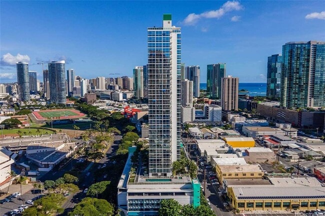 909 Kapiolani Blvd in Honolulu, HI - Building Photo - Building Photo