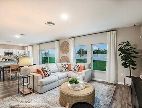 2212 Canyon Oak Dr in Davenport, FL - Building Photo - Building Photo