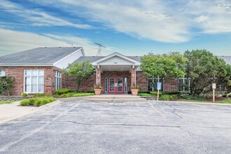 Patriot Prairie of Woodstock (FKA Prairie View) in Woodstock, IL - Foto de edificio - Building Photo
