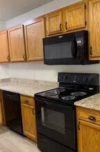 1112 Shellie Ln, Unit A in Lake Charles, LA - Building Photo - Building Photo