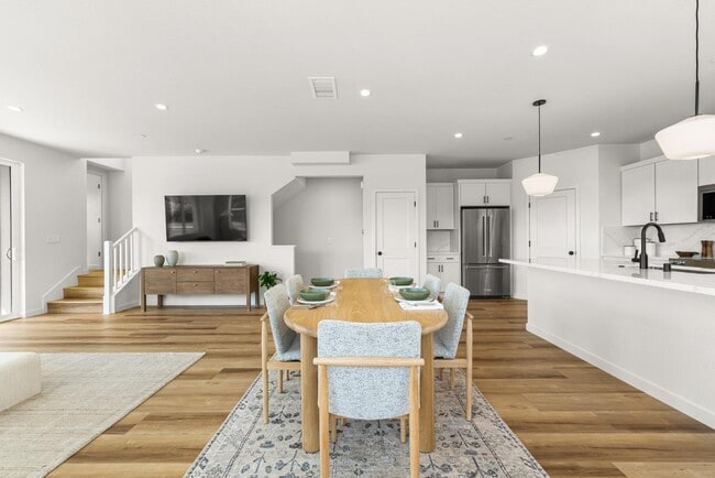 212 Wakeful Wy in Rohnert Park, CA - Building Photo - Building Photo