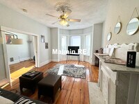 94 Mount Pleasant Ave, Unit 2 in Boston, MA - Building Photo - Building Photo