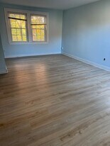256 Lowell Ave, Unit 2 in Newton, MA - Building Photo