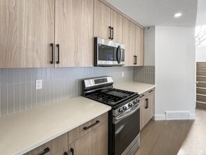 8604-8685 85 St NW in Calgary, AB - Building Photo - Building Photo