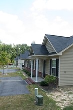 Owens Landing in Evans, GA - Foto de edificio - Building Photo